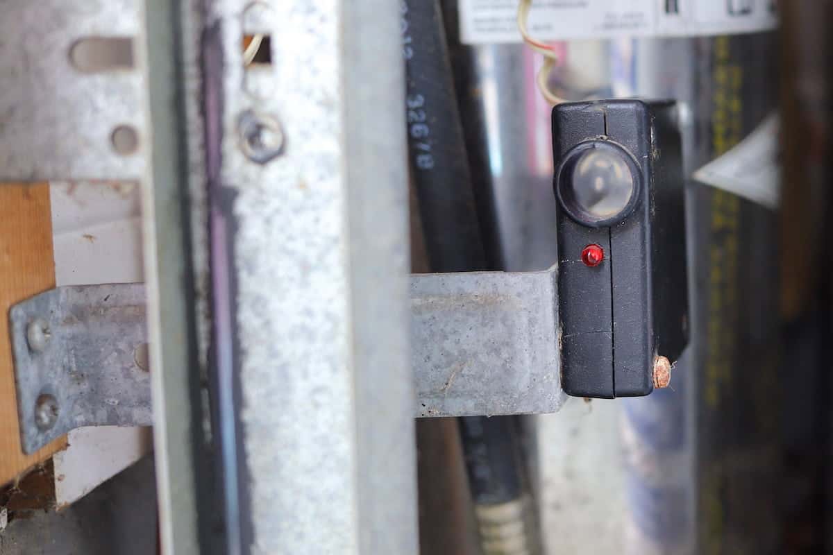 how-to-tell-when-you-replace-garage-door-sensor