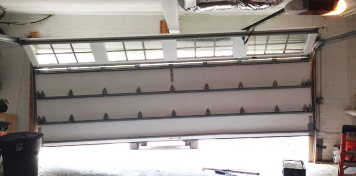 offtracksgaragedoor-pierce-county